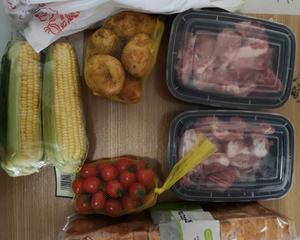 古法秘制土豆燉排骨的美味之旅，附完整采購(gòu)清單